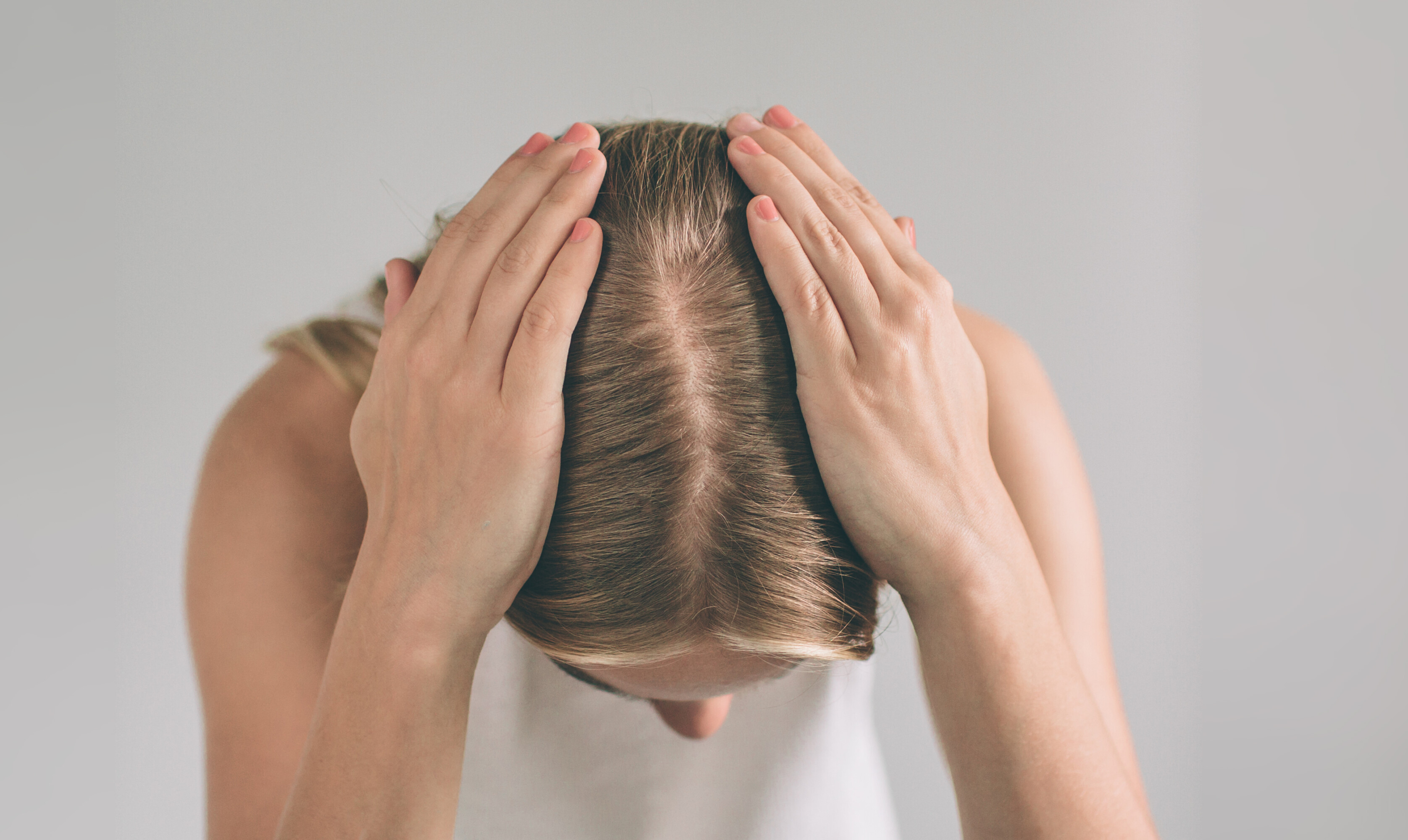 Biotine: Cette vitamine aide-t-elle vraiment contre la chute des cheveux?